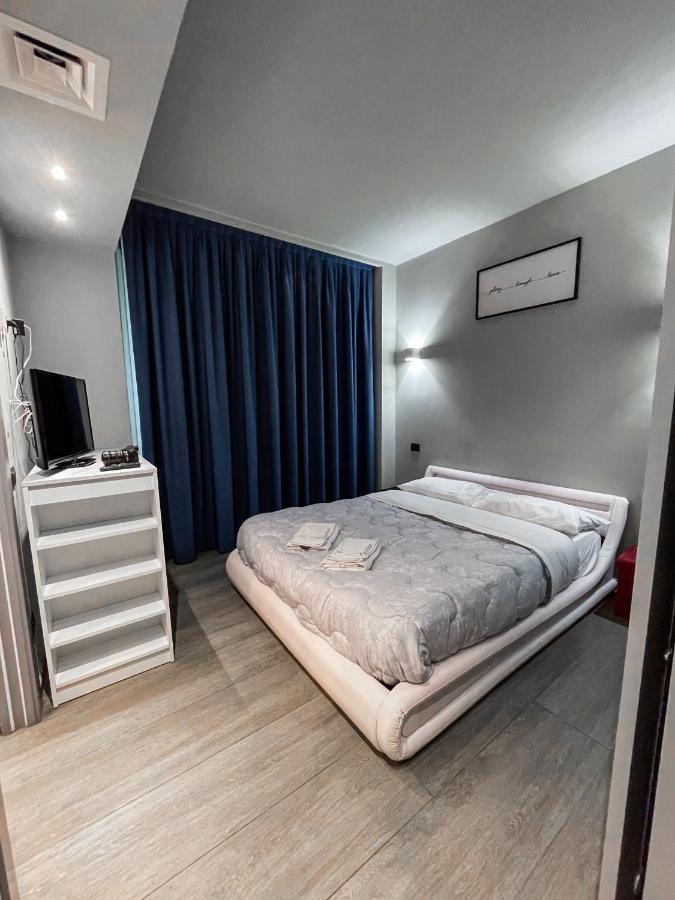 Apartamento Bubi House Moscova Milán Exterior foto