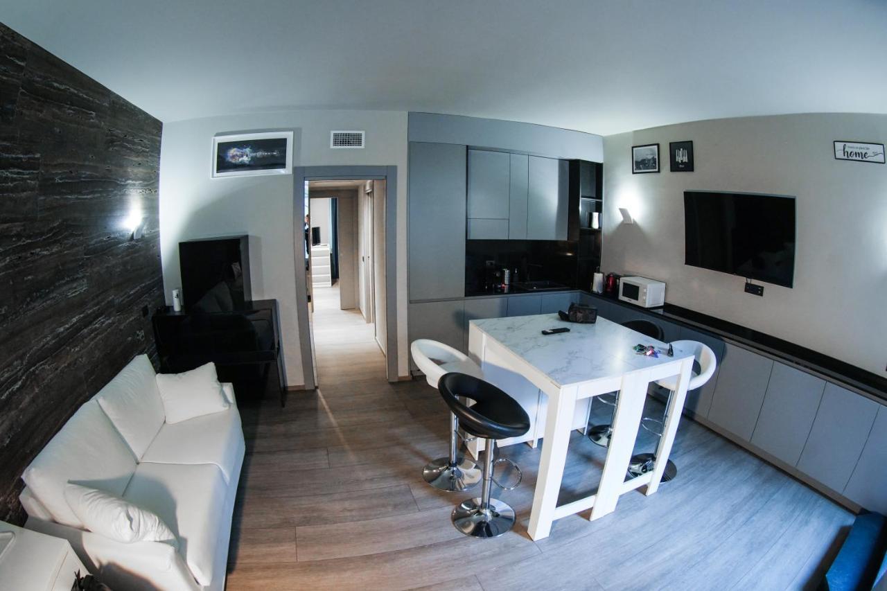 Apartamento Bubi House Moscova Milán Exterior foto